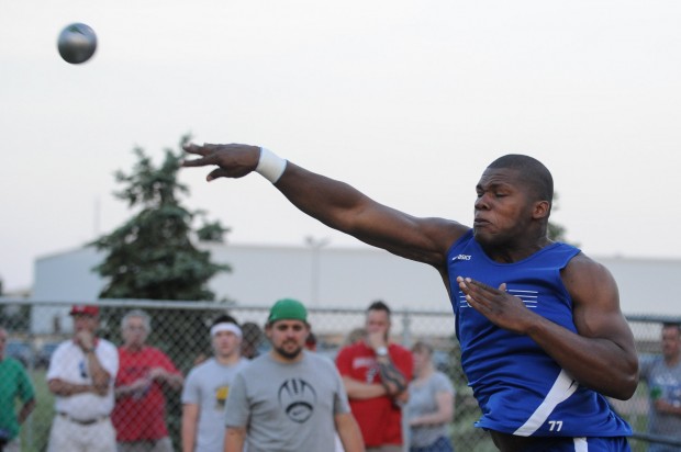 Lake Central shotputter Gelen Robinson
